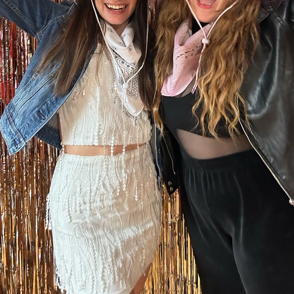 Two Piece Set - Picture 6 of 6